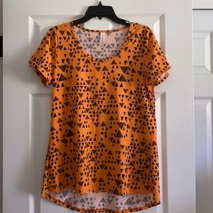 Lularoe Size S Classic T🎃
